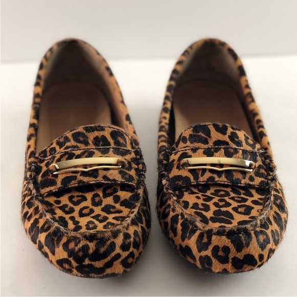 Vionic Leopard Print Driving Flats with Gold Accent Sz 6 - Picture 2 of 6